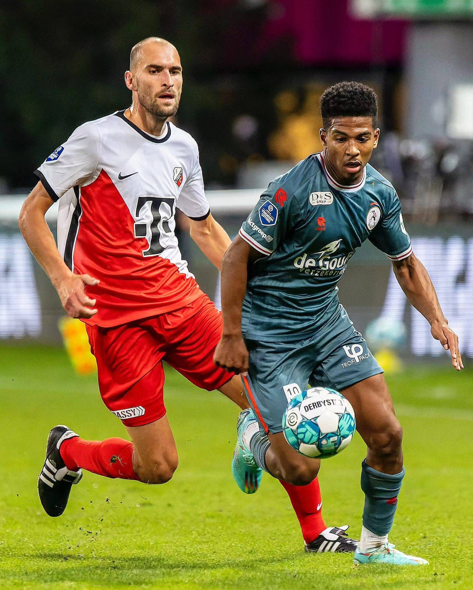 而主力门将 而主力门将