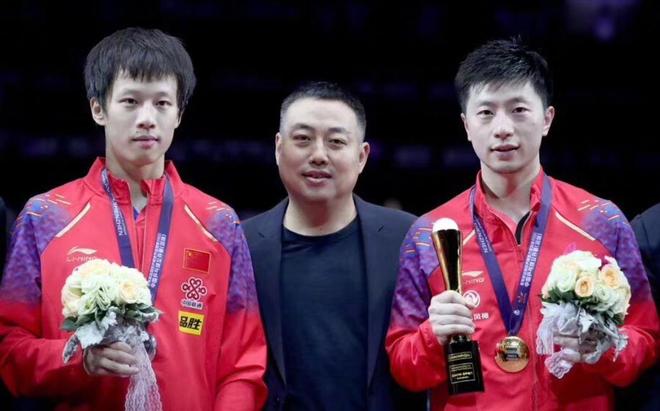 刚踏入新秀 刚踏入新秀