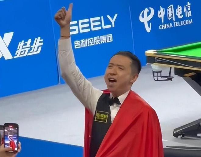 边后卫内收 边后卫内收